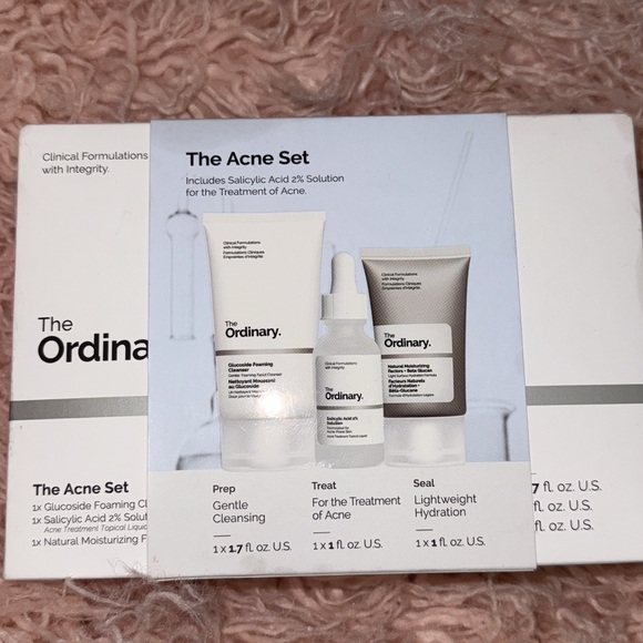 The Ordinary Acne Treatment Set - White and Gray - Picture 1 of 2